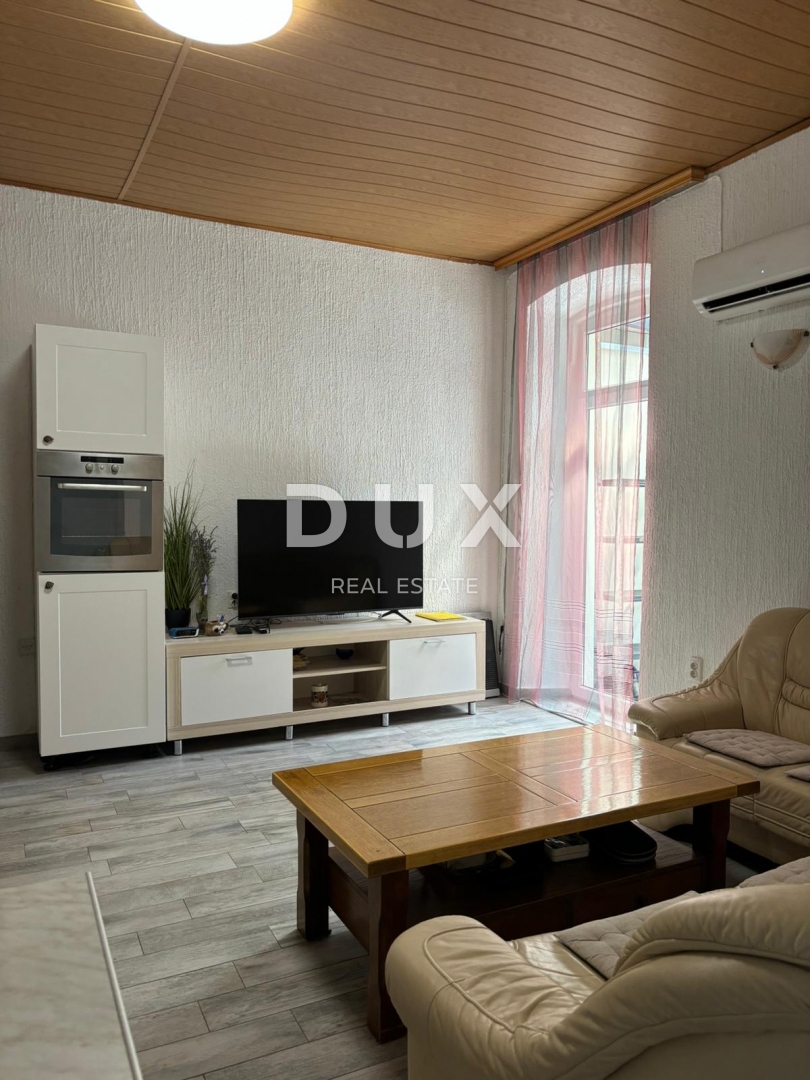 ISTRIA, POLA - Due appartamenti in una posizione ricercata vicino al mare!