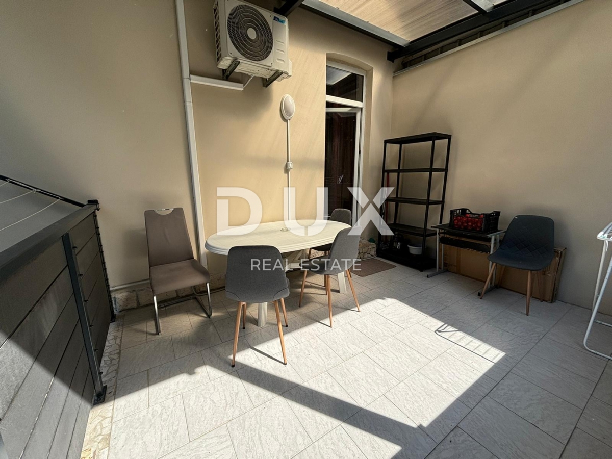 ISTRIA, POLA - Due appartamenti in una posizione ricercata vicino al mare!