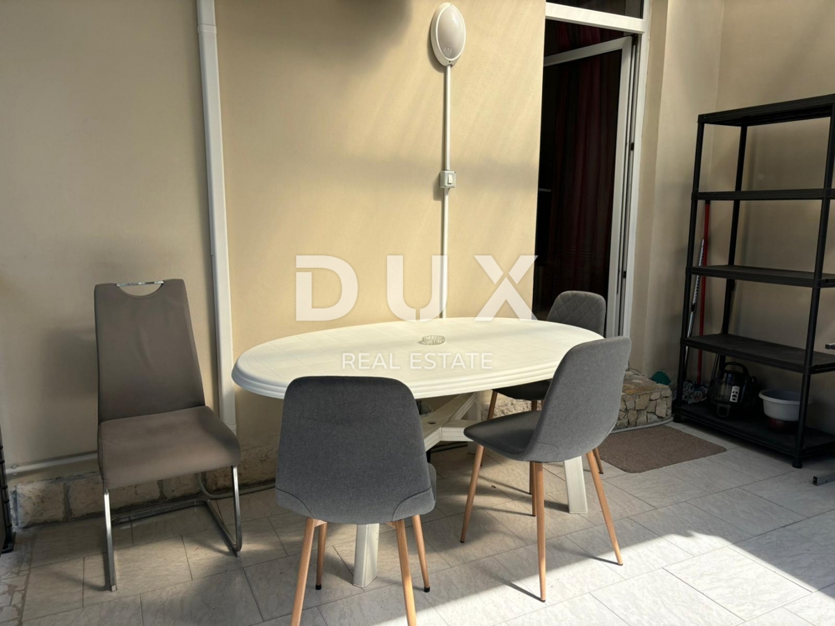 ISTRIA, POLA - Due appartamenti in una posizione ricercata vicino al mare!