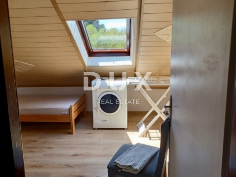 ISTRIA, POLA - Due appartamenti in una posizione ricercata vicino al mare!