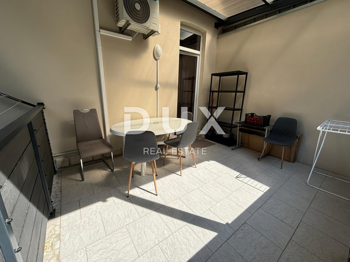 ISTRIA, POLA - Due appartamenti in una posizione ricercata vicino al mare!