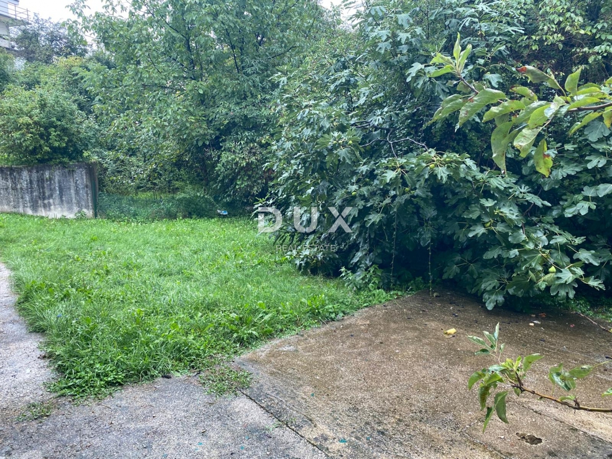 RIJEKA, VIŠKOVO - casa indipendente con due appartamenti separati e un ampio giardino! OCCASIONE!