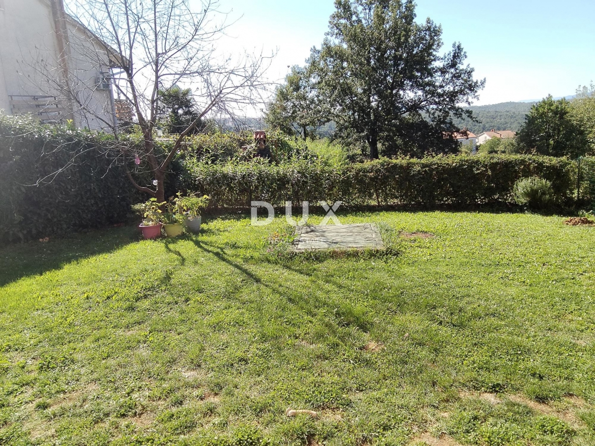 VIŠKOVO - appartamento con due camere da letto e un bellissimo giardino