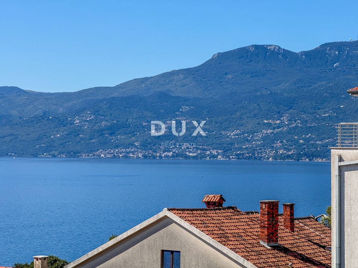 RIJEKA, KANTRIDA - Appartamento di 127 m2 in un lussuoso edificio di nuova costruzione a soli 250 metri dal mare con garage e vista panoramica sul mare