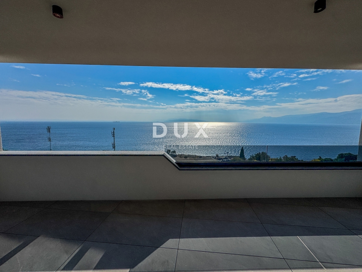 RIJEKA, KANTRIDA - Appartamento di 127 m2 in un lussuoso edificio di nuova costruzione a soli 250 metri dal mare con garage e vista panoramica sul mare