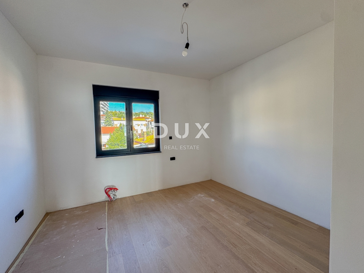 RIJEKA, KANTRIDA - Appartamento di 127 m2 in un lussuoso edificio di nuova costruzione a soli 250 metri dal mare con garage e vista panoramica sul mare