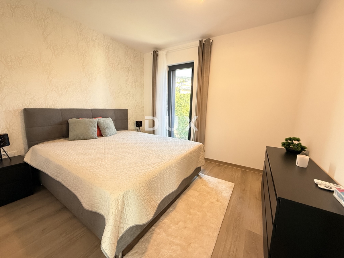 KLENOVICA - lussuoso appartamento in prima fila sul mare in un nuovo edificio