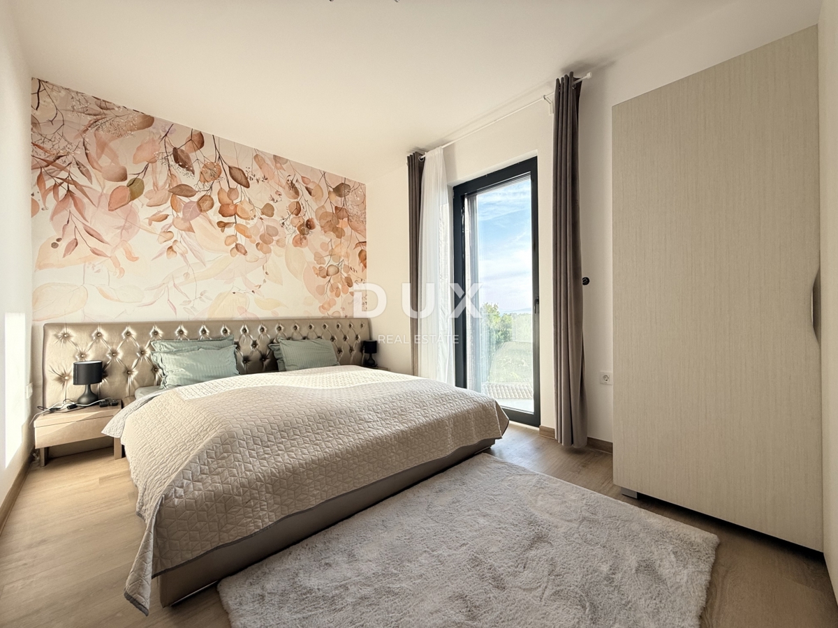 KLENOVICA - lussuoso appartamento in prima fila sul mare in un nuovo edificio