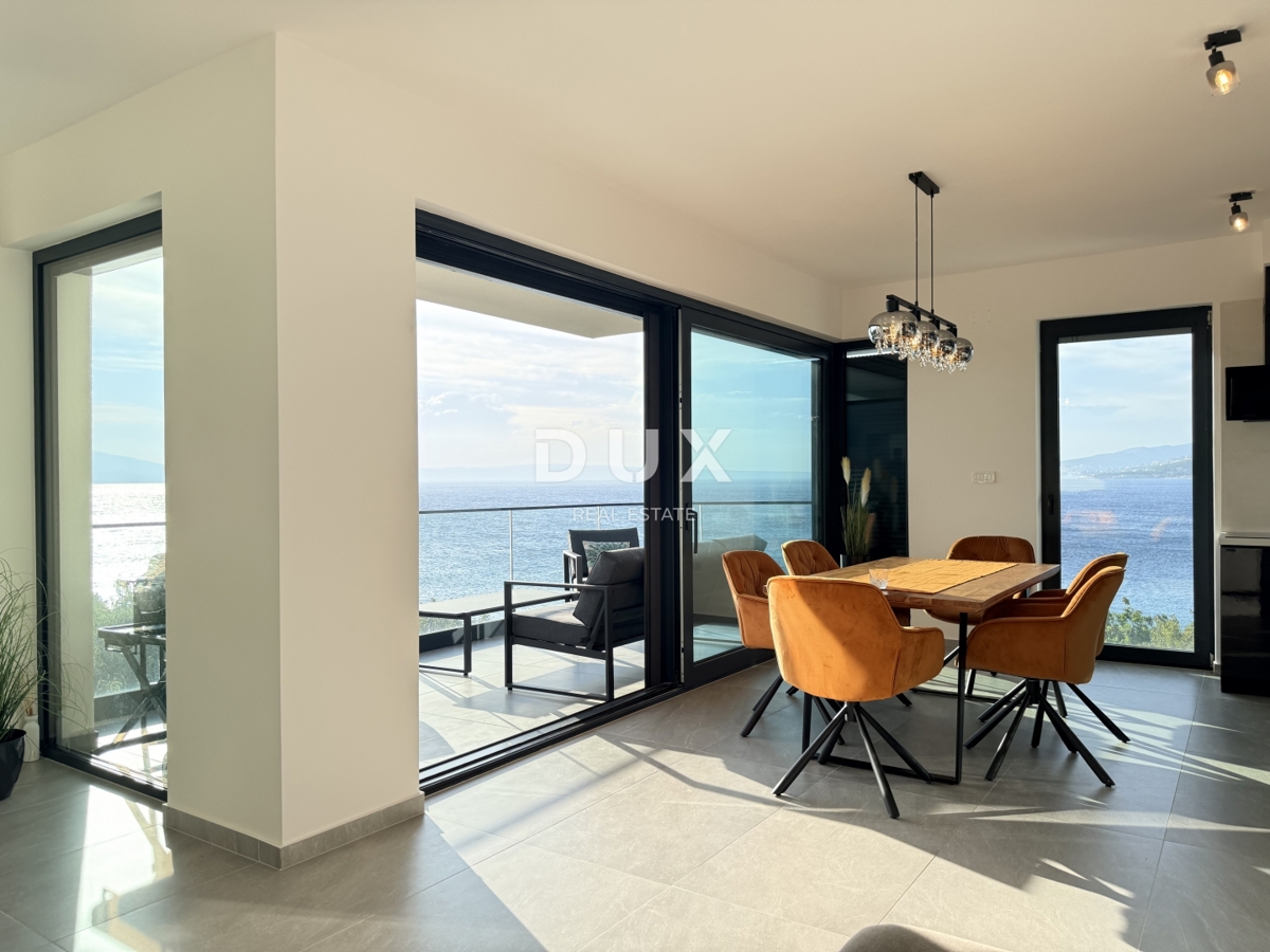 KLENOVICA - lussuoso appartamento in prima fila sul mare in un nuovo edificio
