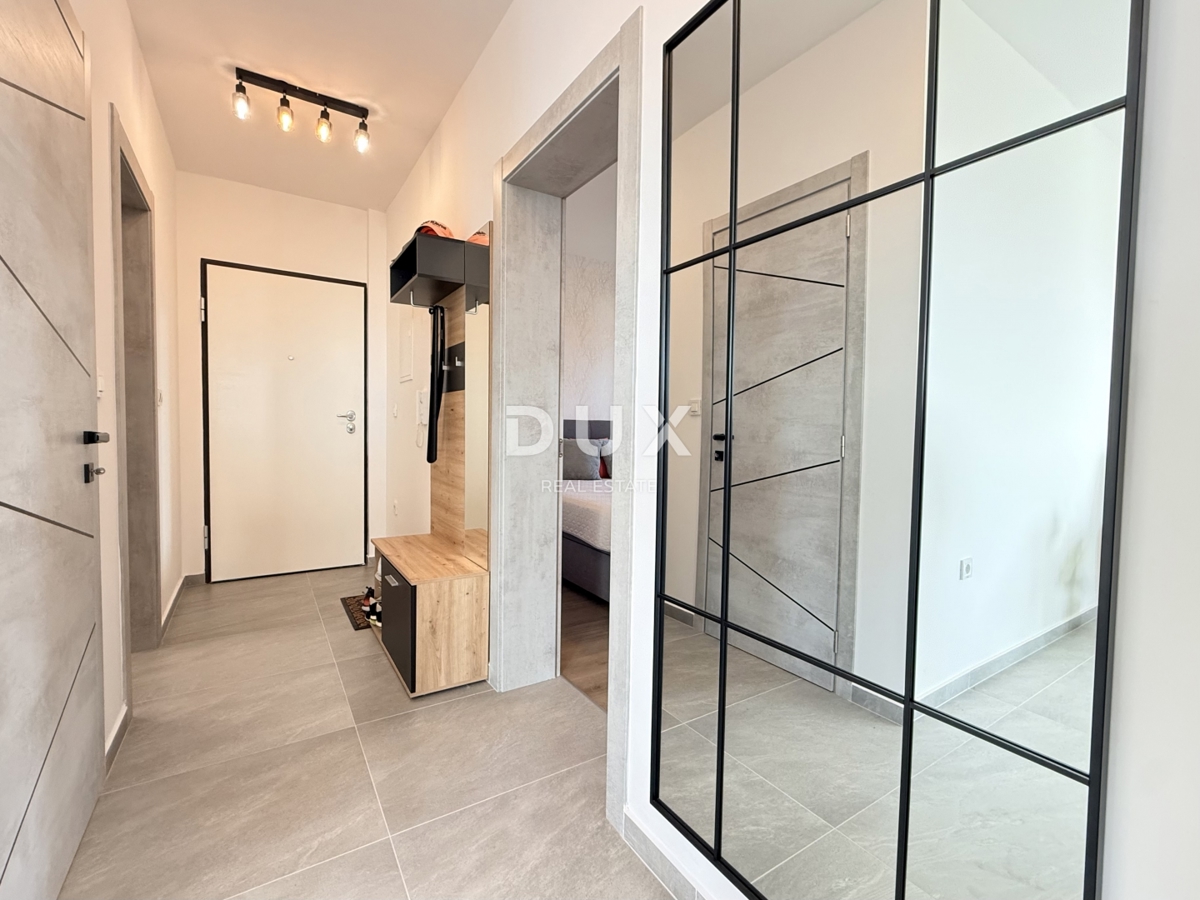 KLENOVICA - lussuoso appartamento in prima fila sul mare in un nuovo edificio