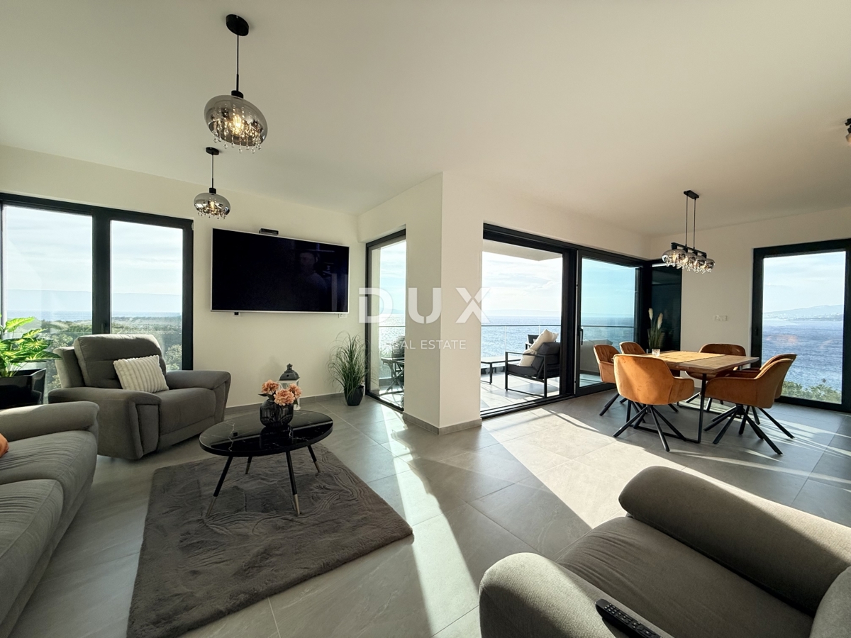 KLENOVICA - lussuoso appartamento in prima fila sul mare in un nuovo edificio
