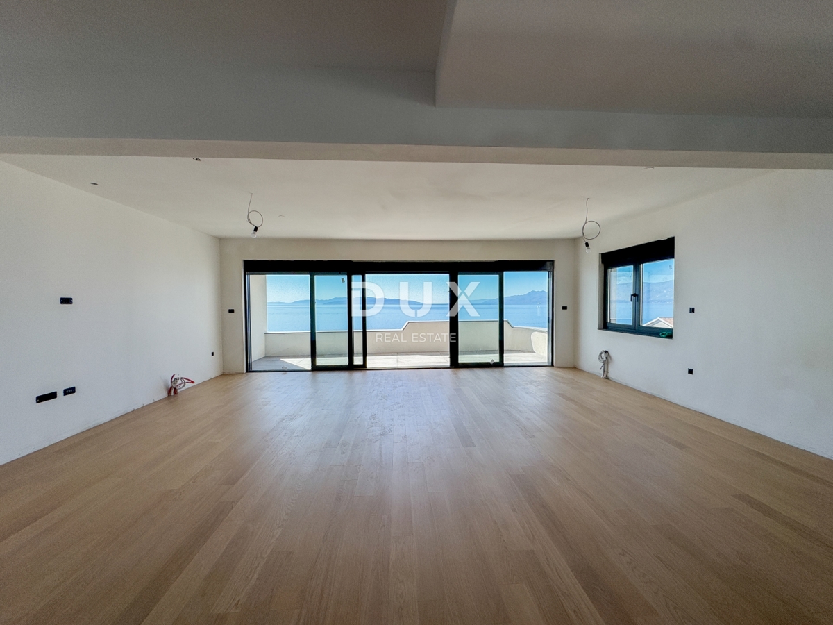 RIJEKA, KANTRIDA - Appartamento di 102 m2 in un lussuoso edificio di nuova costruzione a soli 250 metri dal mare con garage e vista panoramica sul mare
