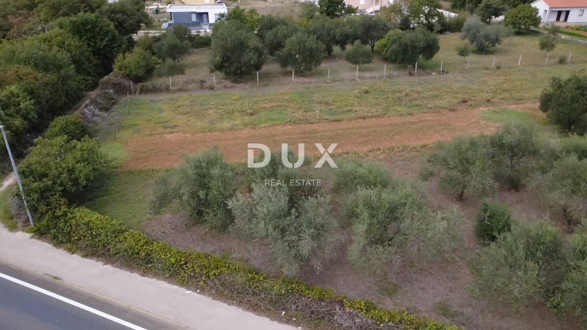 ZADAR, POLIČNIK – Terreno edificabile 2.166 m², Ottima posizione
