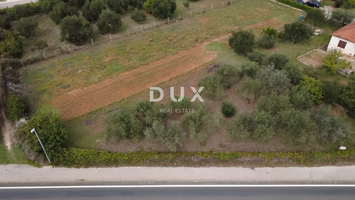 ZADAR, POLIČNIK – Terreno edificabile 2.166 m², Ottima posizione