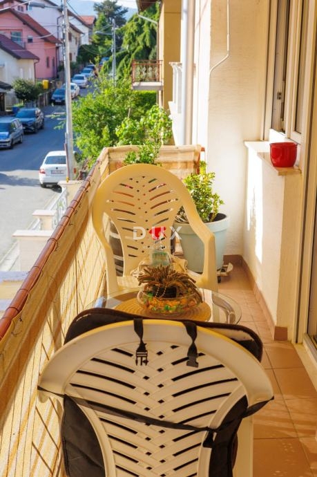 ZAGABRIA, DUBRAVA - Una spaziosa casa su tre piani con cortile, sauna e possibilità di tre appartamenti