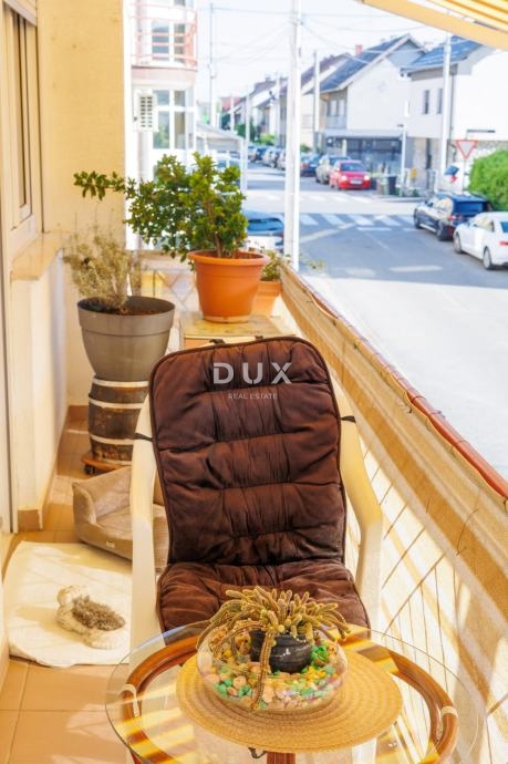 ZAGABRIA, DUBRAVA - Una spaziosa casa su tre piani con cortile, sauna e possibilità di tre appartamenti