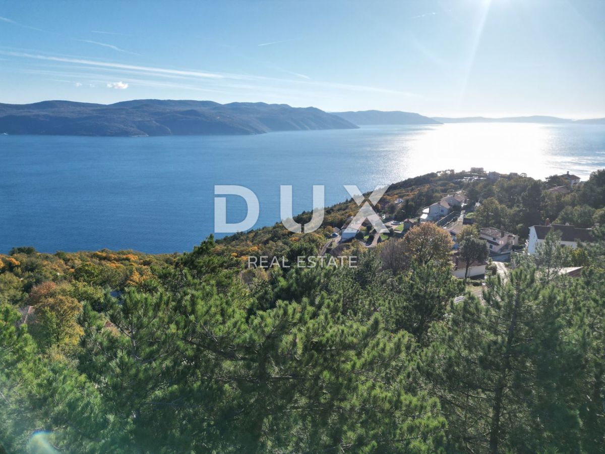 OPATIJA, BRSEČ, NAČINOVIĆI - terreno edificabile di 543 m2 con progetto per una villa e vista panoramica sul mare 