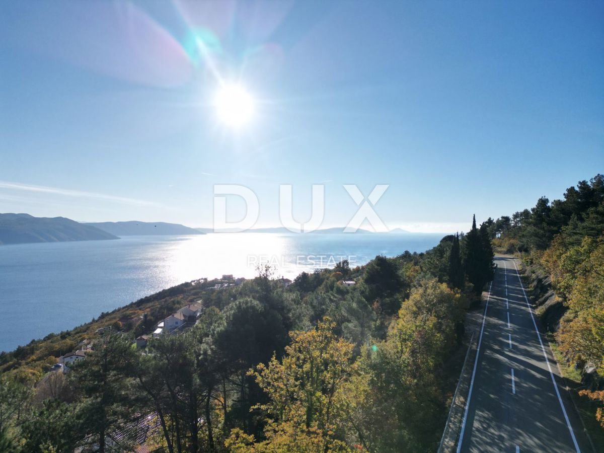 OPATIJA, BRSEČ, NAČINOVIĆI - terreno edificabile di 543 m2 con progetto per una villa e vista panoramica sul mare 