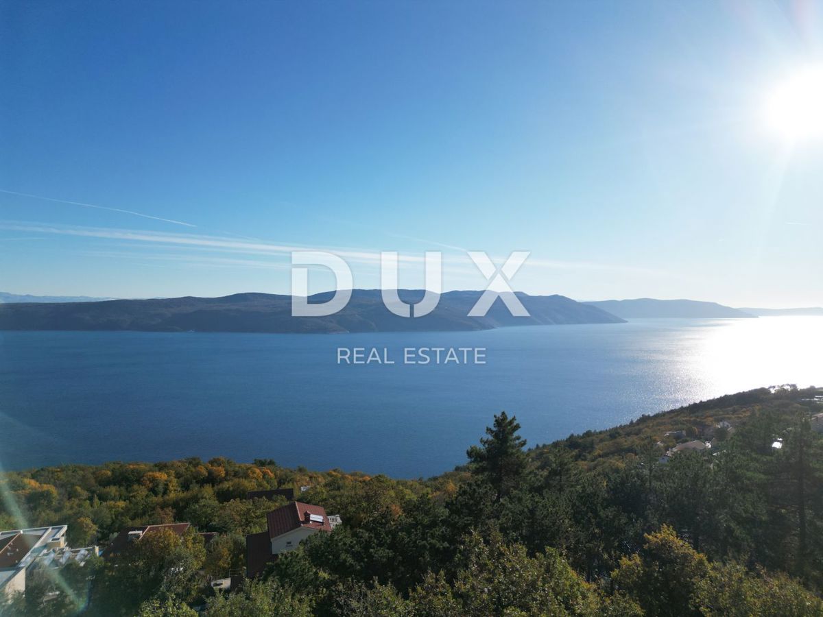 OPATIJA, BRSEČ, NAČINOVIĆI - terreno edificabile di 543 m2 con progetto per una villa e vista panoramica sul mare 