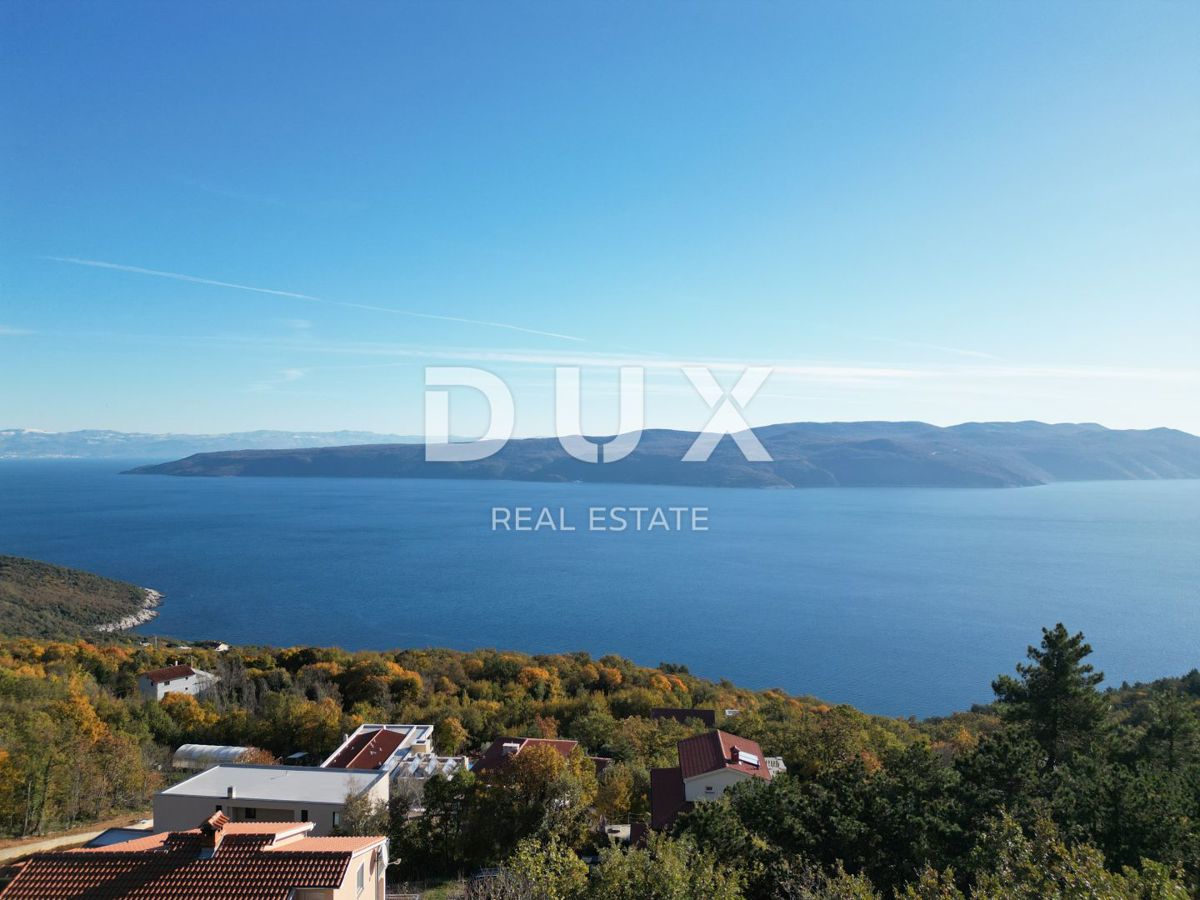 OPATIJA, BRSEČ, NAČINOVIĆI - terreno edificabile di 543 m2 con progetto per una villa e vista panoramica sul mare 