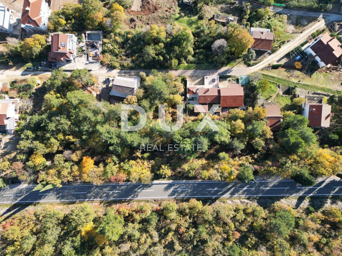 OPATIJA, BRSEČ, NAČINOVIĆI - terreno edificabile di 543 m2 con progetto per una villa e vista panoramica sul mare 