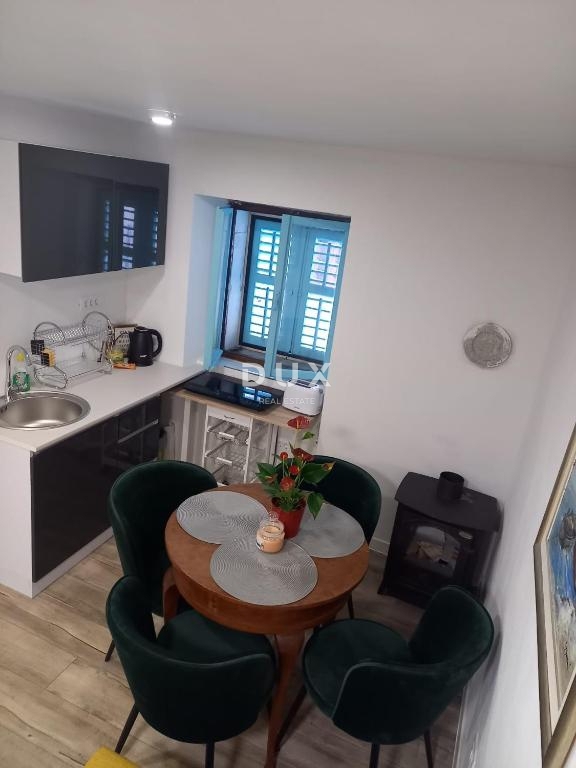 ISTRIA, VODNJAN - Casa ristrutturata con due appartamenti