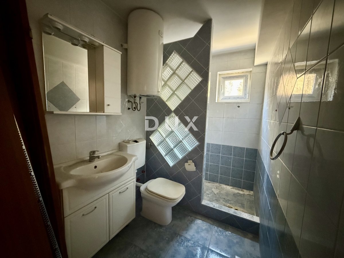 ISOLA DI KRK, NJIVICE - 3CAMERE DA LETTO+SALONE vicino al mare!