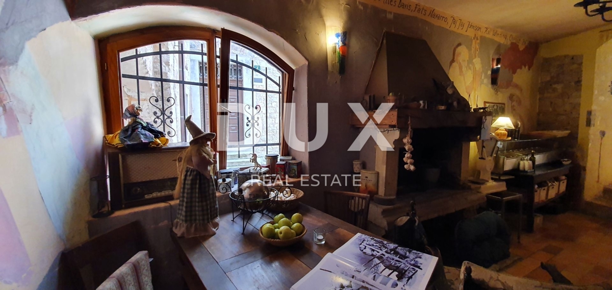 ISTRIA, BALE - Fiaba di pietra nel cuore della città, 5 appartamenti e uffici