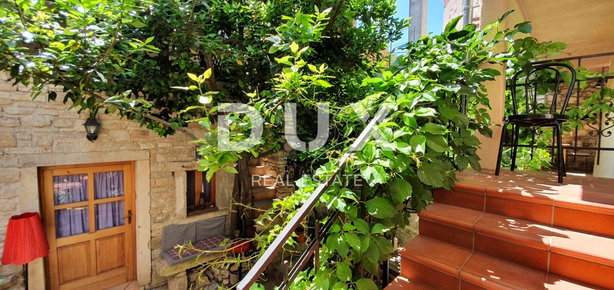 ISTRIA, BALE - Fiaba di pietra nel cuore della città, 5 appartamenti e uffici