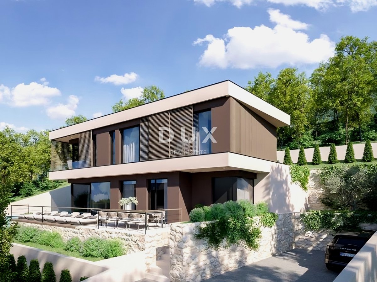 ISTRIA, RABAC - Due lotti di terreno con permessi di costruzione e vista mare