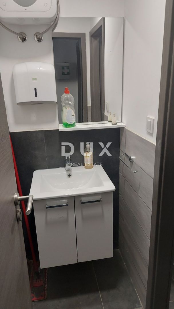 RIJEKA, ČAVLE - fabbricato agricolo di 380 m2, su terreno edificabile di 3763 m2