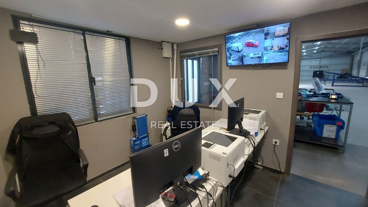 RIJEKA, ČAVLE - fabbricato agricolo di 380 m2, su terreno edificabile di 3763 m2