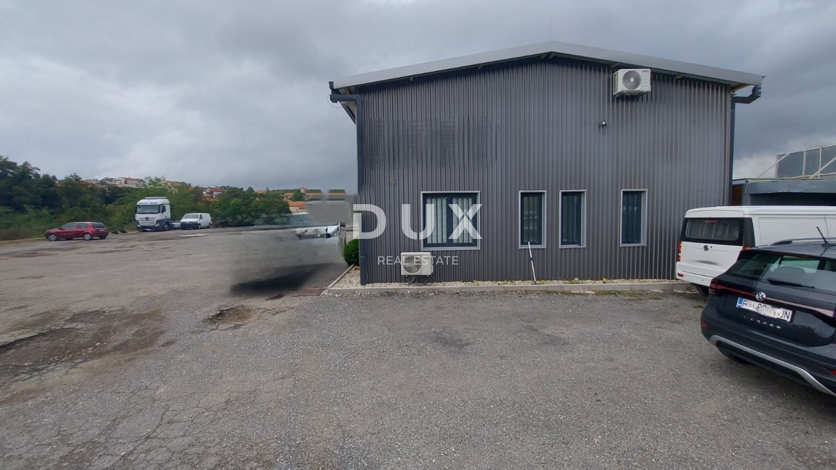 RIJEKA, ČAVLE - fabbricato agricolo di 380 m2, su terreno edificabile di 3763 m2