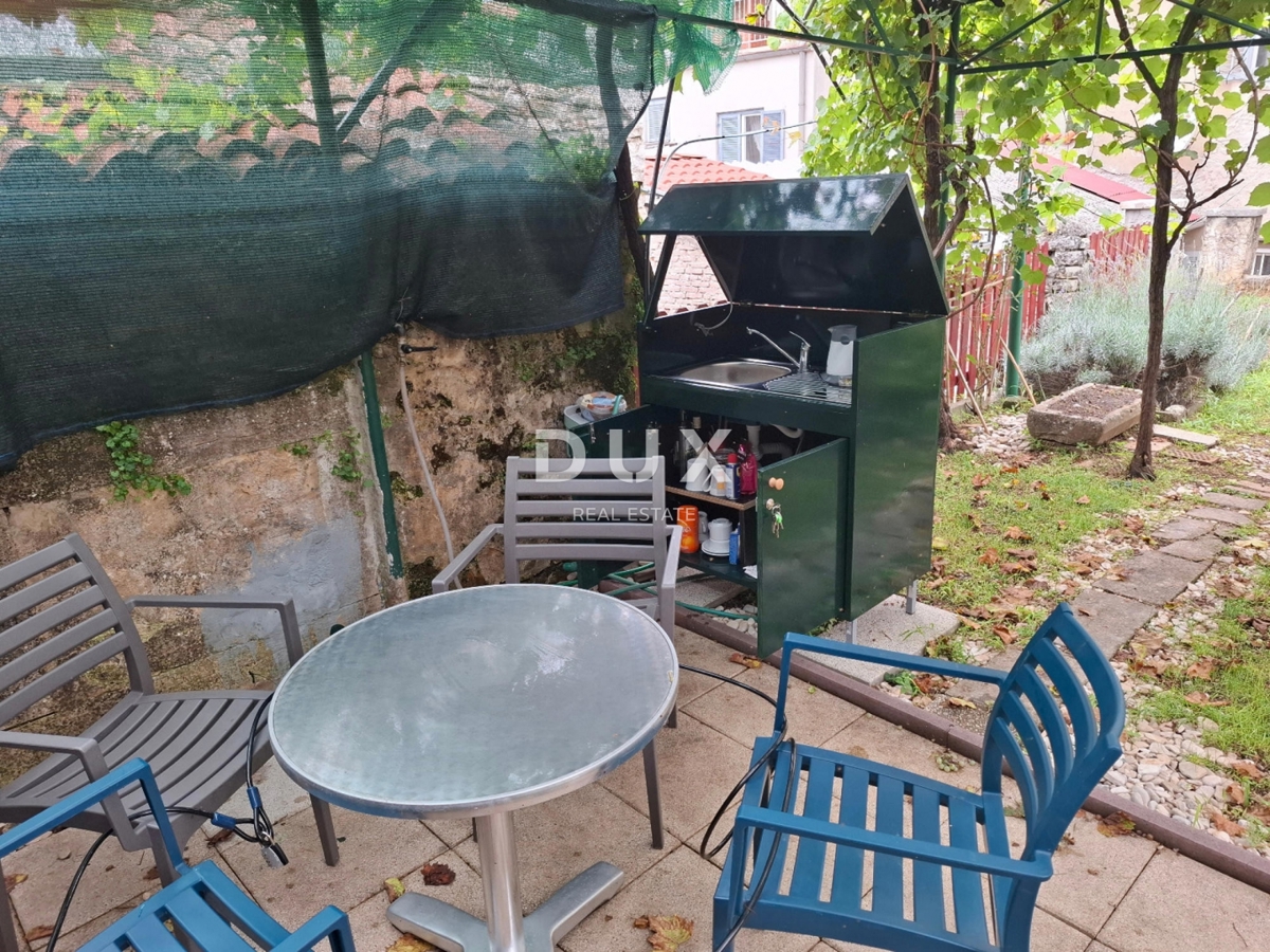 ISTRIA, POLA - Appartamento con 2 camere da letto e soggiorno con giardino a Veruda - VICINO AL MARE!!