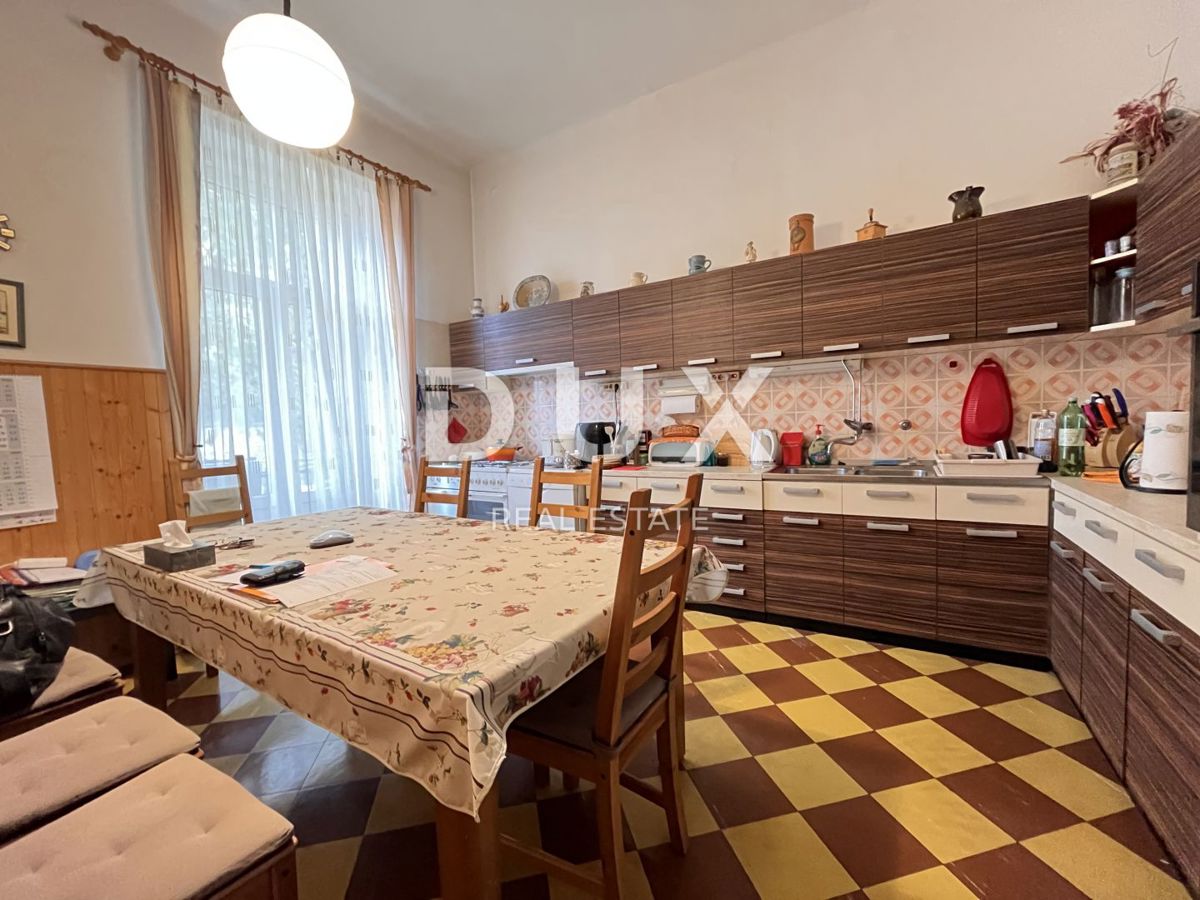 RIJEKA, BELVEDER - Appartamento con 6 camere da letto, loggia e balcone per investimento in ottima posizione