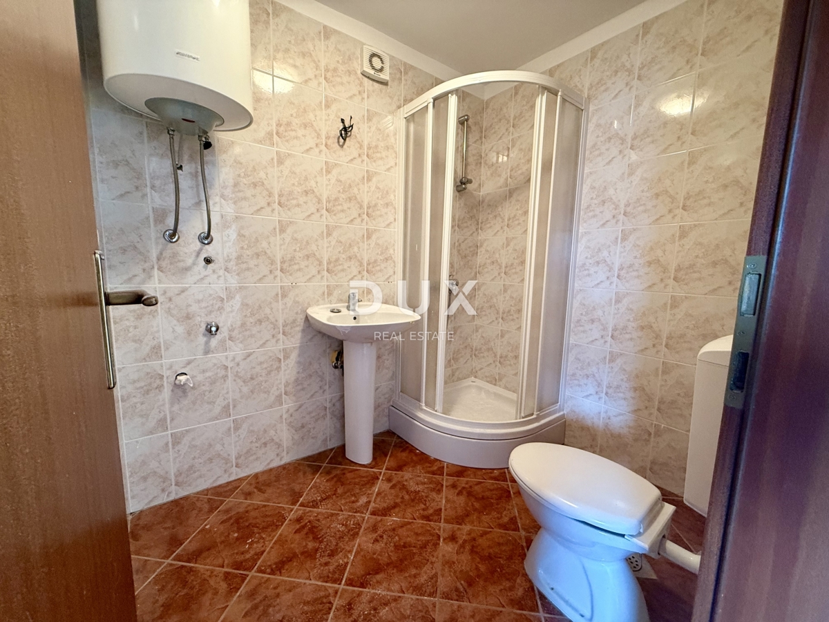 ISOLA DI KRK, NJIVICE - 3CAMERE DA LETTO+SALONE vicino al mare!