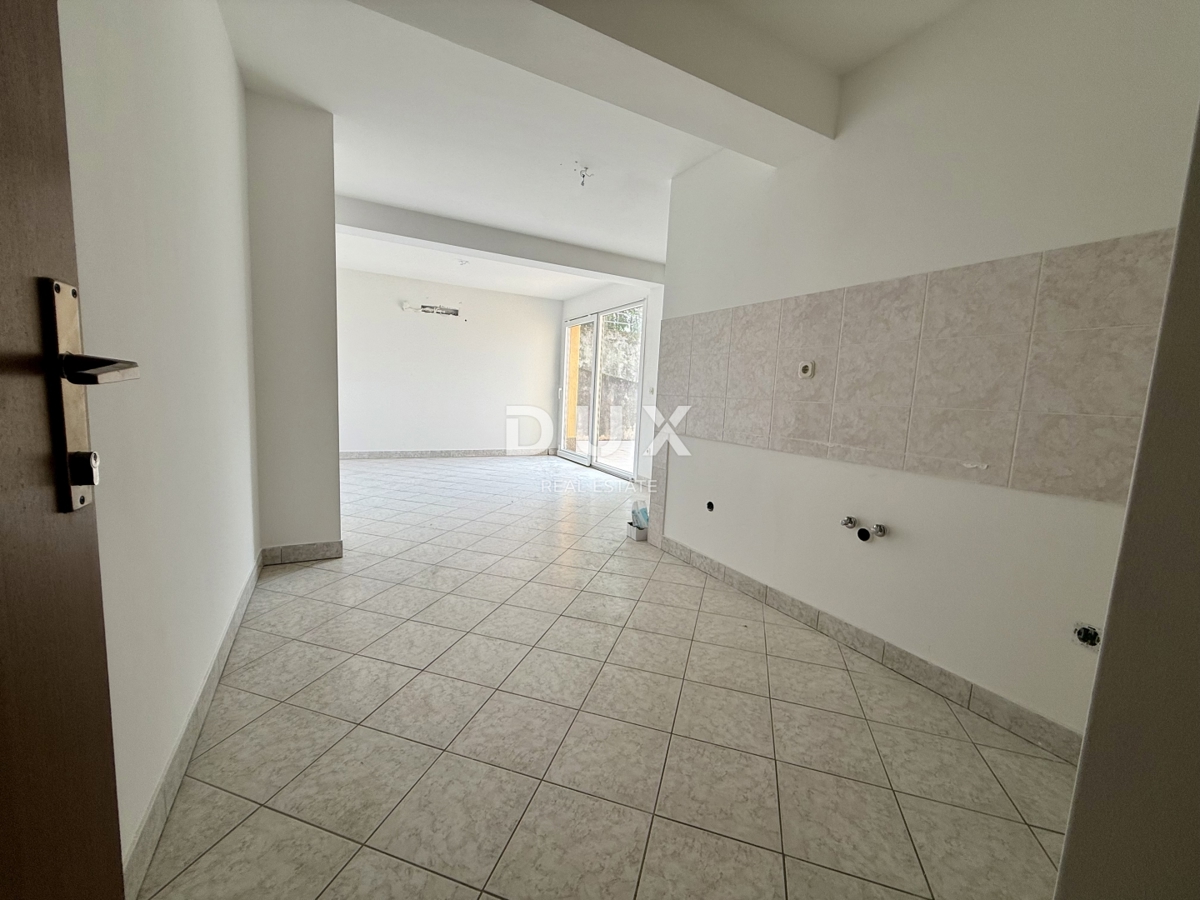 ISOLA DI KRK, NJIVICE - 3CAMERE DA LETTO+SALONE vicino al mare!