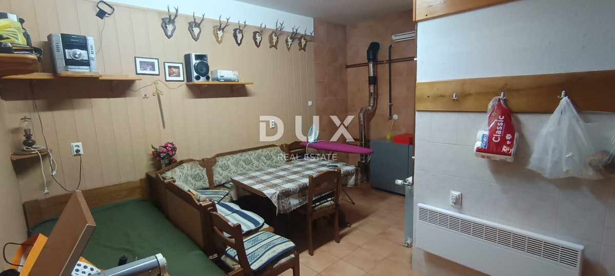 ZAGABRIA, VRAPČE - Casa familiare in posizione tranquilla