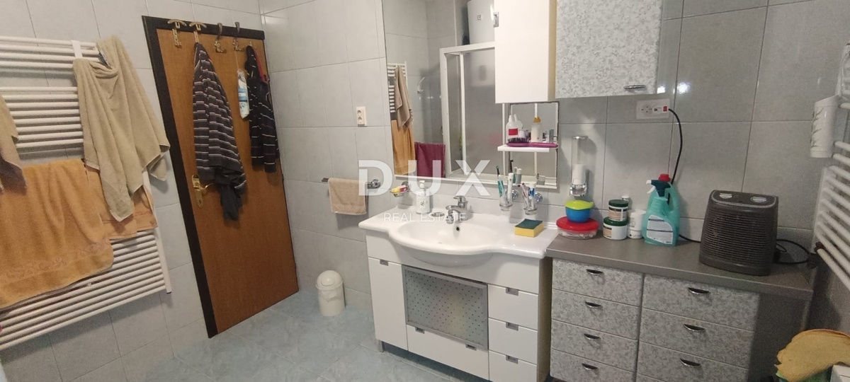 ZAGABRIA, VRAPČE - Casa familiare in posizione tranquilla