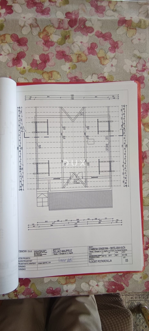 ZAGABRIA, VRAPČE - Casa familiare in posizione tranquilla