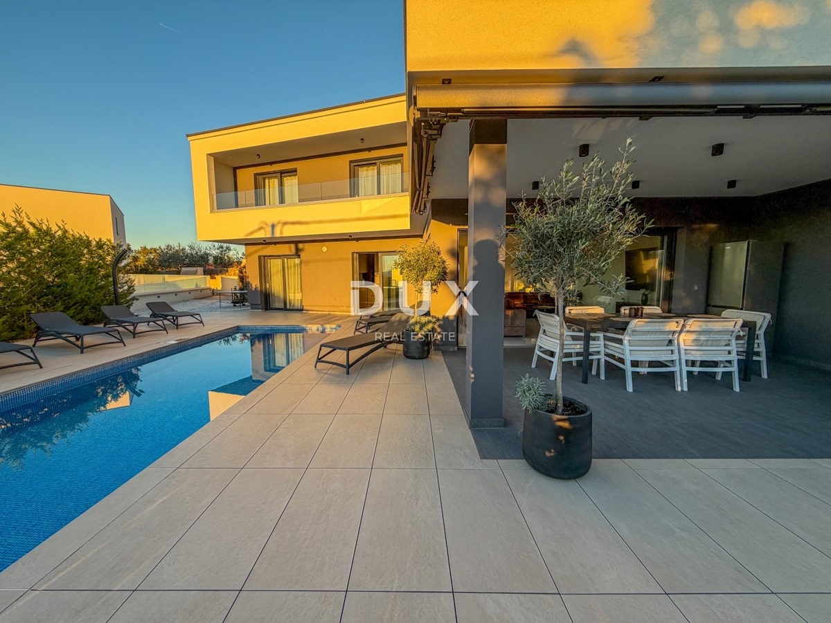 ISOLA DI KRK, MALINSKA – villa indipendente con piscina, vista mare e massima privacy