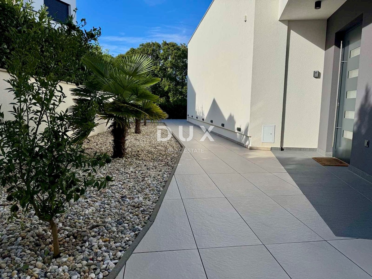 ISOLA DI KRK, MALINSKA – villa indipendente con piscina, vista mare e massima privacy