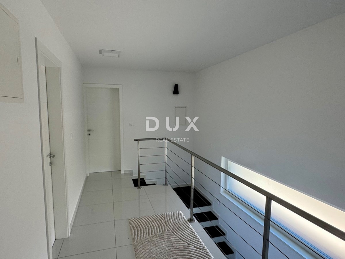 ISOLA DI KRK, MALINSKA – villa indipendente con piscina, vista mare e massima privacy