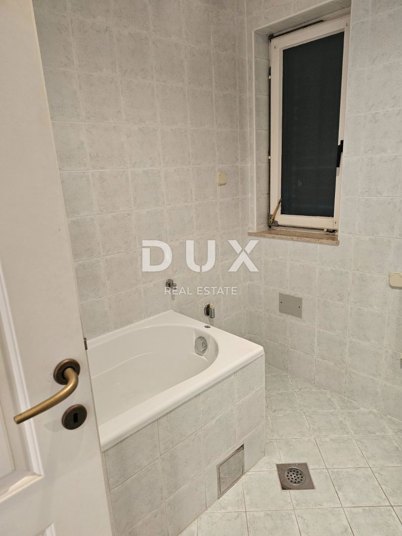 LOVRAN, CENTRO - Appartamento con 3 camere da letto in ottima posizione