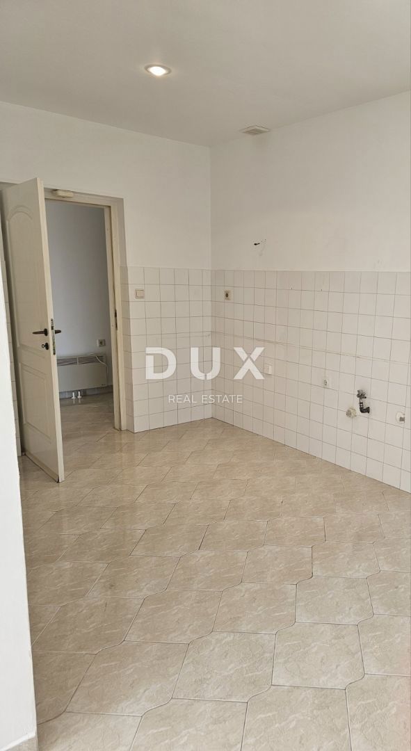 LOVRAN, CENTRO - Appartamento con 3 camere da letto in ottima posizione