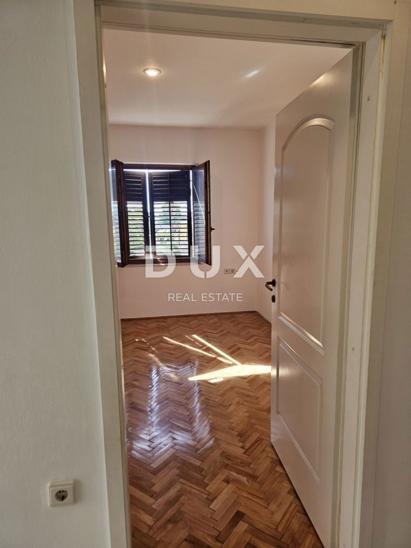 LOVRAN, CENTRO - Appartamento con 3 camere da letto in ottima posizione