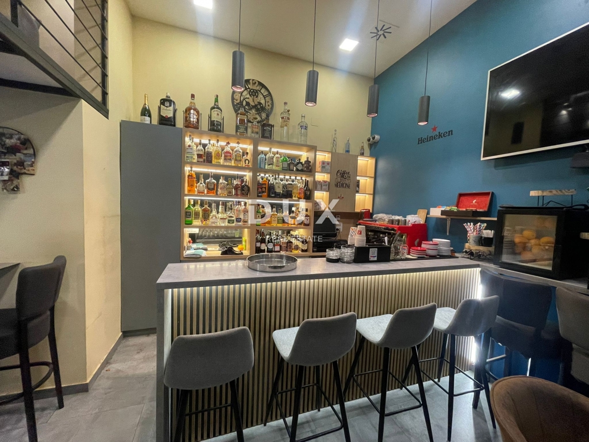ZAGABRIA, DUBRAVA - Bar caffetteria ben avviato con galleria e terrazza - Possibilità di conversione