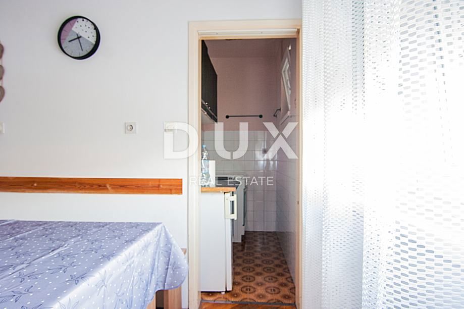 ISTRIA, POLA - Spazioso appartamento in posizione ideale con giardino!