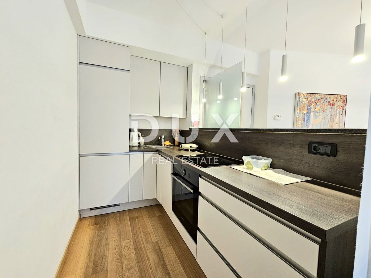 ISTRIA, POLA, CENTRO - Appartamento di alta qualità con 3 camere da letto e 2 bagni in una posizione attraente con parcheggio privato in garage