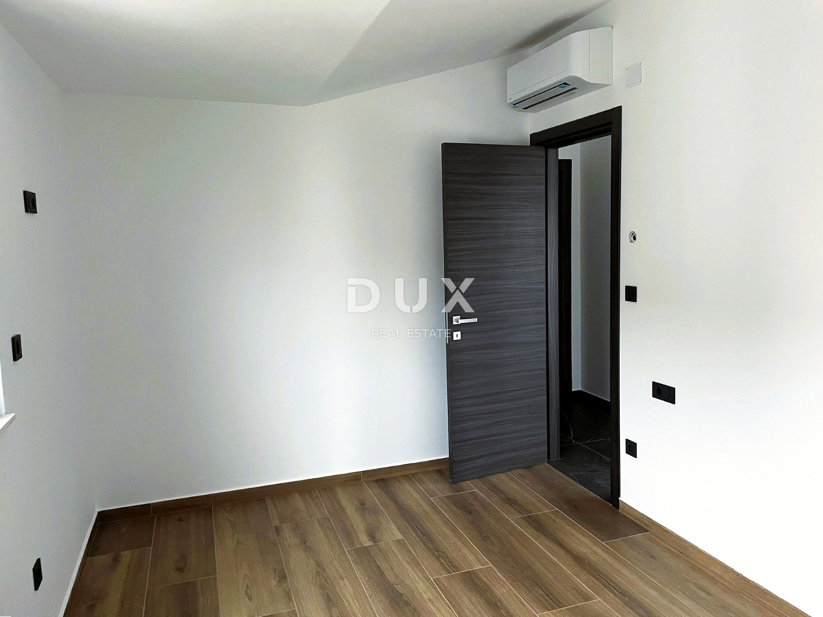 ISOLA DI KRK, CITTÀ DI KRK - Attico moderno di 100 m2